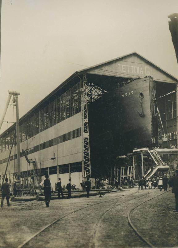 Tettoia "G" vista da terra - scalo coperto per la costruzione di piroscafi fino a 8000 t di portata lorda
