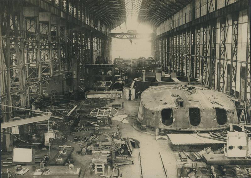 Reparto montaggio impianti corazzati