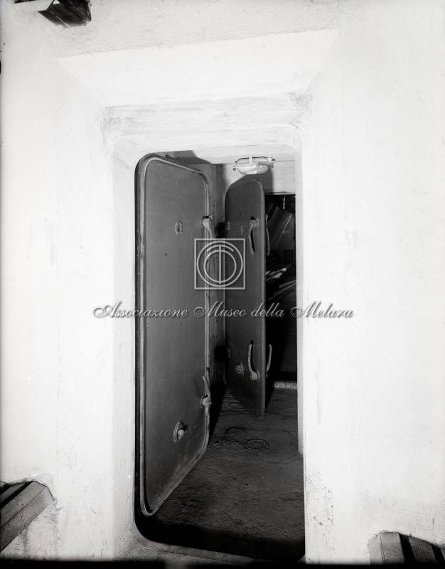 Bunker antiaereo - Ingresso con porte blindate antigas